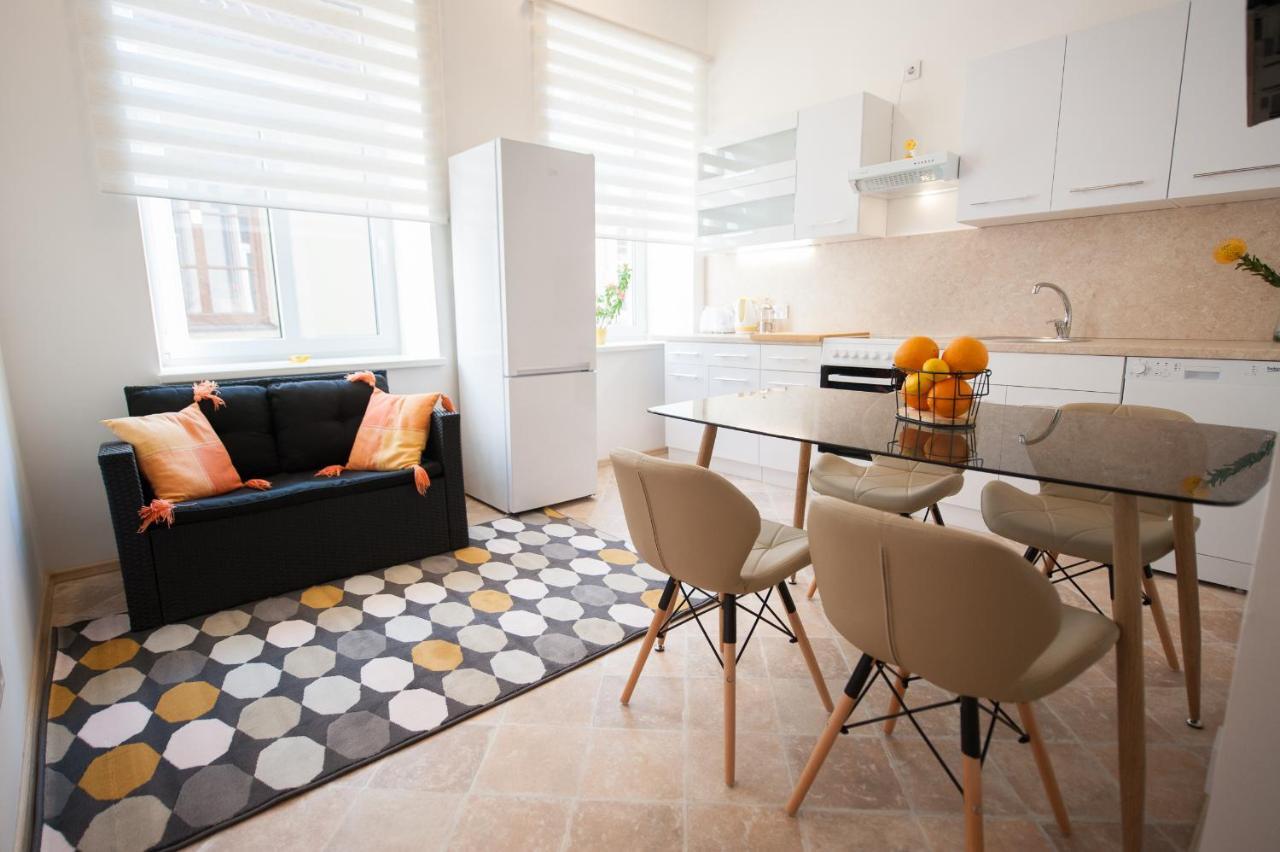 Romantic New 2 Bedroom Vilnius Best Location Exterior photo