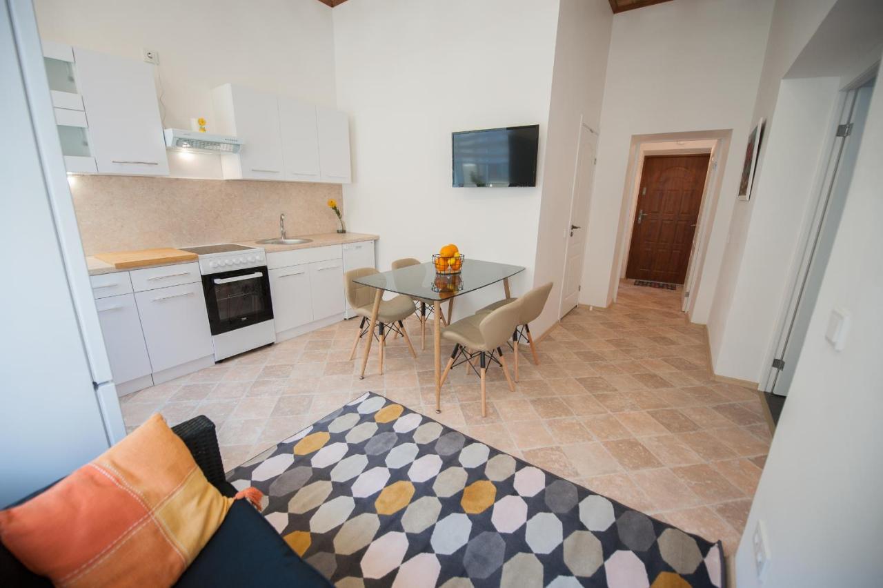 Romantic New 2 Bedroom Vilnius Best Location Exterior photo