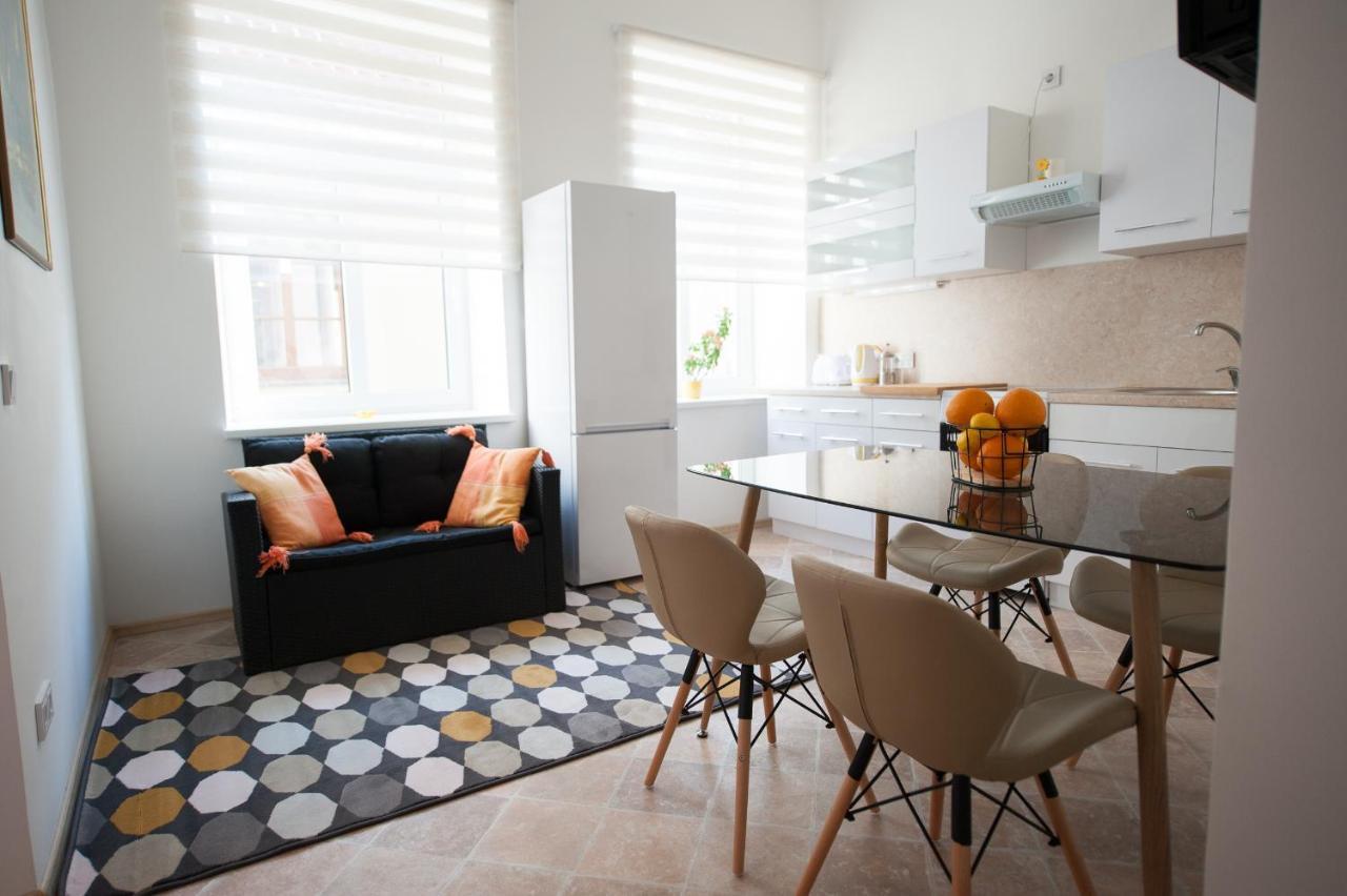 Romantic New 2 Bedroom Vilnius Best Location Exterior photo